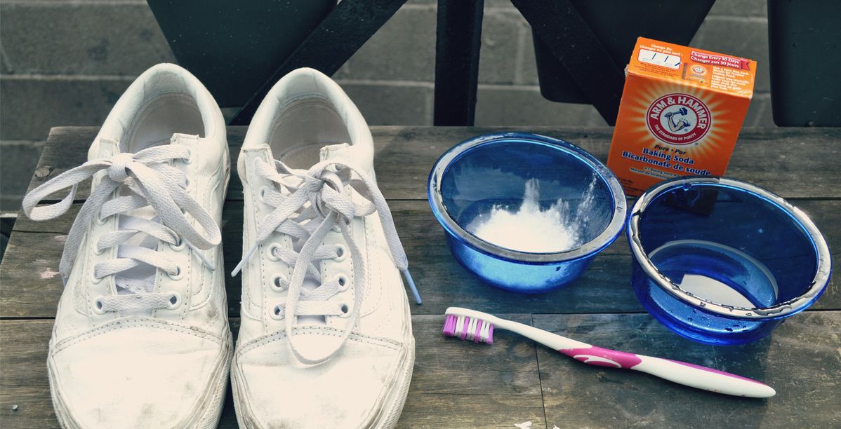 تنظيف الحذاء الابيض بالخلطات الطبيعية