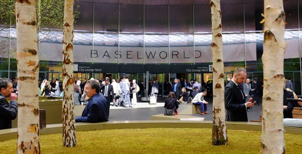 معرض Baselworld 2015 للساعات في سويسرا