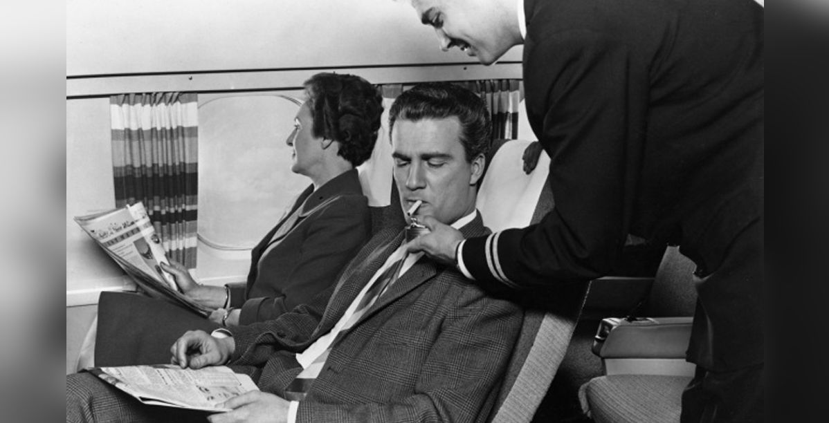 منع التدخين على الطائرة